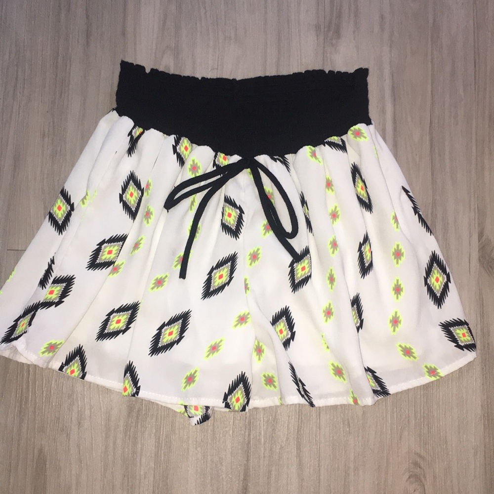 Shorts - trendy tribal